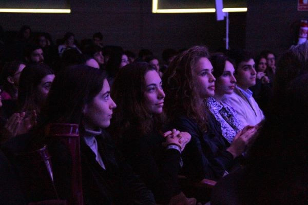 Estudiantes en el evento Gente buena Gente CEU San Pablo