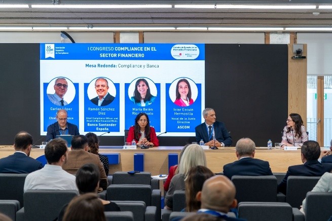 Conferencia compliance y finanzas en la Universidad CEU San Pablo