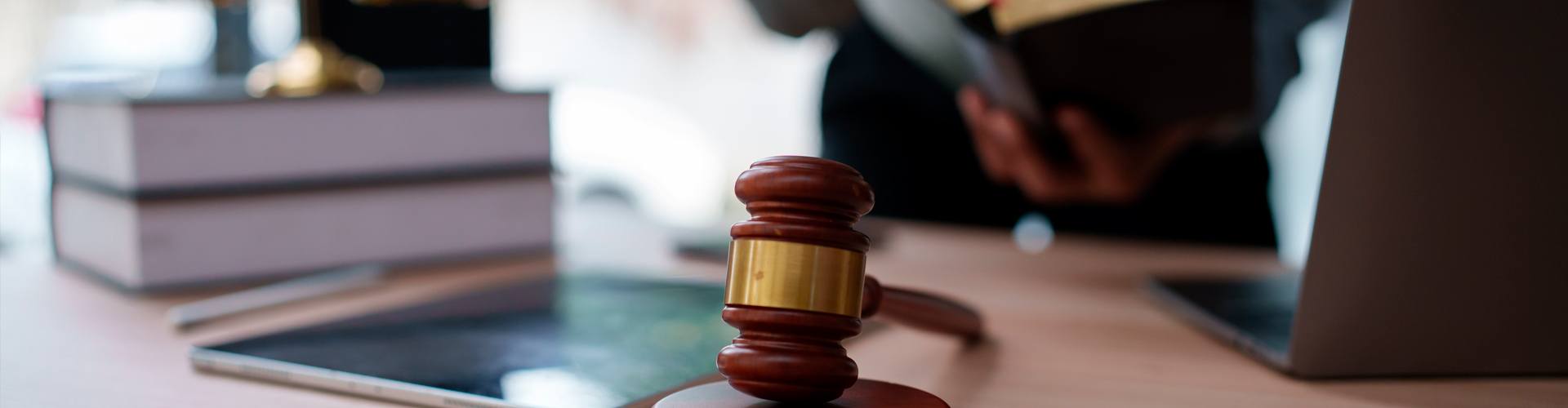 Derecho + Curso Superior de Acceso al Bachelor of Laws