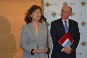 Elsa González: Los principios del Cardenal Herrera Oria deben ser la base del Periodismo