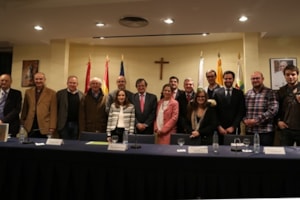 Presentado un libro que aporta soluciones al problema de las minorías