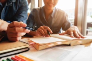 Becas y ayudas al estudio, ejemplo del compromiso del CEU con las familias  