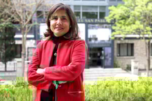 María Saavedra, miembro de la Academia Browniana