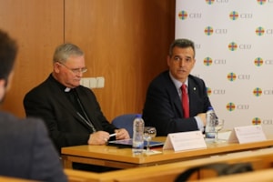 El obispo de Cartagena apela al entendimiento entre Iglesia y medios de comunicación