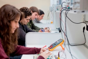 Dos ingenierías renuevan su acreditación