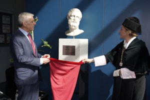 La Universidad se adhiere al Movimiento Hipocrático