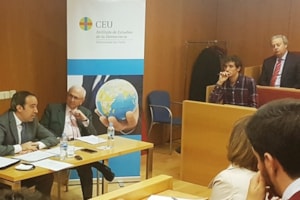 Analizar las causas de la crisis, clave para la regeneración de la democracia  