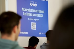 La Universidad y KPMG se unen para fomentar el empleo juvenil