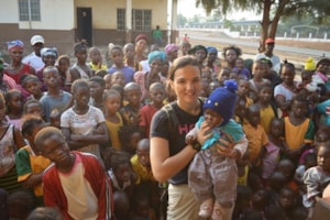 Un paso más en la colaboración de la Universidad con Sierra Leona