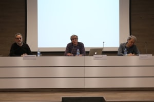 Evolución del diseño periodístico, comunicación digital, ilustración e infografía,a debate