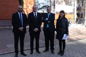 El embajador de Estonia visita la Facultad de Humanidades