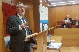 El profesor Elio Gallego reflexiona sobre el modelo de gobierno representativo