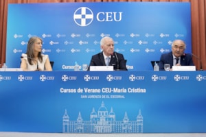Los cursos de verano CEU- María Cristina apuestan por la España Constitucional y por su papel en el mundo