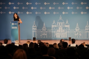 Isabel Díaz Ayuso: “La democracia sin ley es una cueva de ladrones”