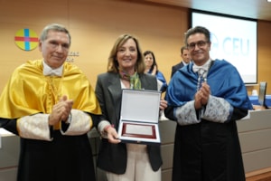 REDMADRE recibe la Placa de la Facultad de Medicina