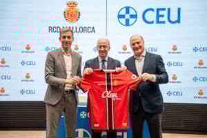 El RCD Mallorca y el Centro Universitario Beato Luis Belda sellan un acuerdo estratégico