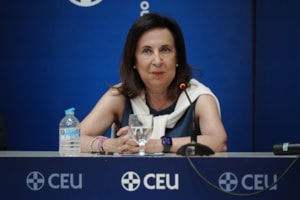 Margarita Robles reivindica el papel de las Fuerzas Armadas: "Son la institución que genera mayor confianza entre los españoles” 