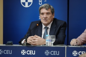 Escrivá advierte que, sin mejoras en la productividad, no será posible elevar los salarios ni reducir la brecha con Europa