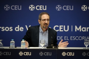 Álvarez de Toledo: "Lo que hace falta no es solo un cambio de Gobierno, sino un rearme moral, total e integral"