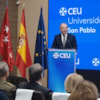 Decano de la Facultad de Económicas CEU USP interviene desde atril