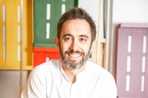 La Fundación Amancio Ortega beca a un alumno del posgrado en profesorado