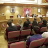 asistentes bienvenida estudiantes peruanos