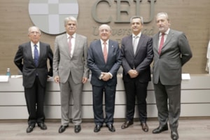 Alfonso Dastis defiende una Europa responsable de su propia defensa