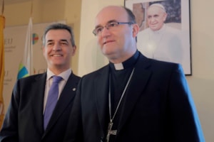 Monseñor Munilla participa en un seminario sobre redes sociales
