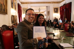 Un doctorando CEU, galardonado por la Academia Nacional de Historia de Venezuela