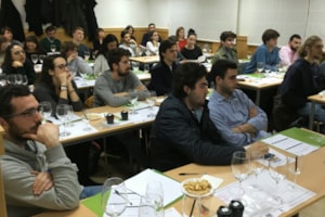 El Aula Cultural del Vino explora la cata mediante un análisis sensorial
