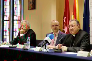 Don Ginés García Beltrán inaugura las jornadas sobre Prensa e Iglesia en España