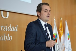 Los medios de papel siguen recibiendo más ingresos publicitarios que los digitales 