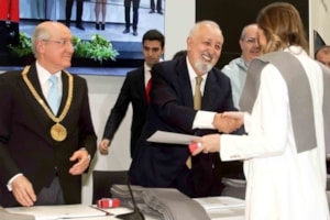 Miguel Ángel Furones, padrino de los alumnos de Humanidades y Ciencias de la Comunicación