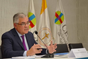 Gregorio Varela, catedrático de Nutrición, premiado por su trayectoria científica 