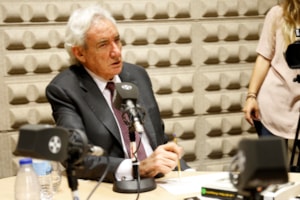 Luis del Olmo cierra el ciclo de entrevistas del programa de ONCEULAB ‘Apaga y Vámonos’ 