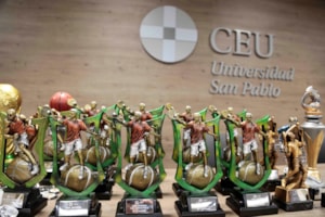 La Universidad entrega los Trofeos Deportivos del curso académico 2017-2018 