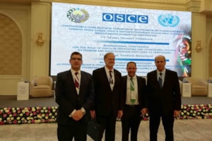 El profesor Antonio Alonso participa en una conferencia de la OSCE en Uzbekistán