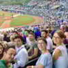 alumnos CEU en estadio de beisbol