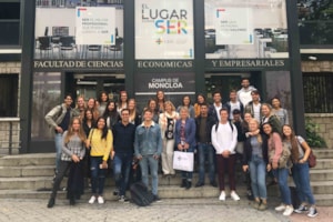 Alumnos de Márketing Internacional aprenden a realizar un plan real con la multinacional GUESS