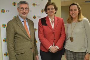 Una experta en Políticas de Familia demuestra la aportación de las personas mayores a la sociedad 