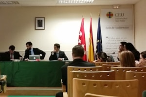 Alumnos del  Máster Universitario de Acceso a la Profesión de Abogado participan en simulaciones de juicios 