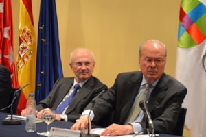 José Miguel Ortí Bordás presenta su libro ‘Desafección, posdemocracia, antipolítica’