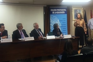 El Colegio Oficial de Docentes celebra la II Edición de los Premios de los Trabajos de Fin de Máster