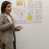 Alumna presenta proyecto arquitectura EMV