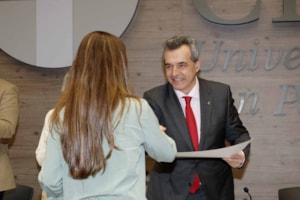 La Universidad premia la excelencia académica de sus alumnos 