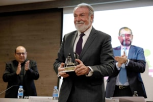Jaime Mayor Oreja, distinguido con el Premio CEU a la Defensa Pública de la Vida 2019