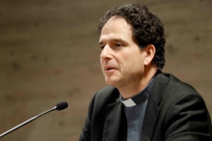 Expertos abordan el tratamiento periodístico de los escándalos de pederastia en la Iglesia