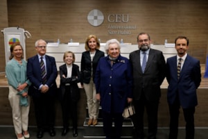 Emotivo homenaje a la Reina Victoria Eugenia, con motivo del cincuenta aniversario de su fallecimiento