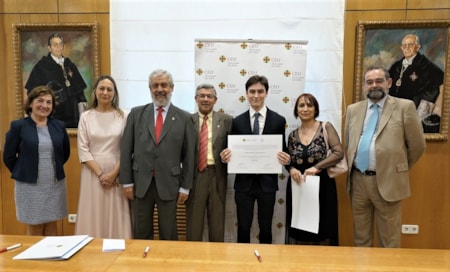 jurado y ganador concurso historia ceu