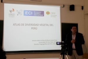 Antonio Galán de Mera participa en el Encuentro Científico Internacional Peruano en París